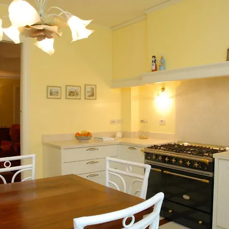 Spacious With Garden And Panoramic Views In The Green Hinterland Of Rimini Villa *